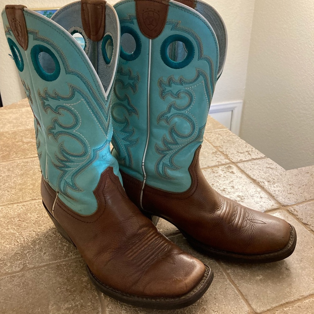 Women’s Western Ariat Boots